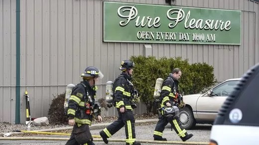 Police: Man torched adult store in...